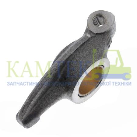 5126110201 Коромисло Isuzu C240 праве